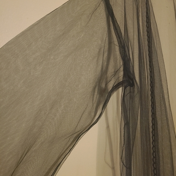 Gabi Fresh | Women's Black Betty Sheer Tulle Maxi Length Robe (US Size 14) - Picture 12 of 16